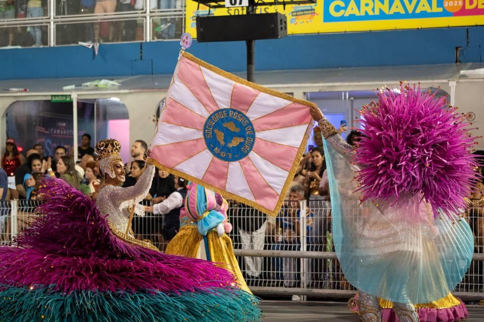 Rosas de Ouro é a campeã do Carnaval de São Paulo