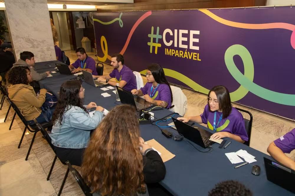 Ciee inicia a semana com 460 vagas de estágio e aprendizagem abertas na região; saiba como se inscrever