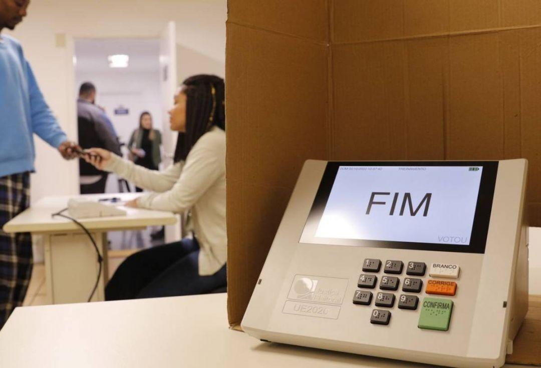 Eleitor que deixou de votar em 3 turnos consecutivos pode ter o título cancelado