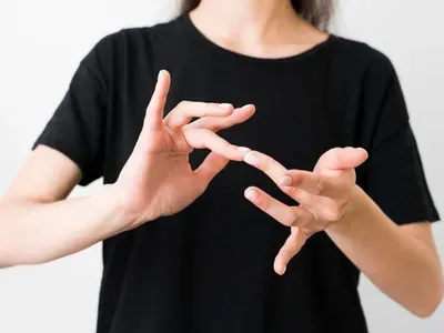 Governo de SP oferece curso gratuito de Libras: veja como se inscrever