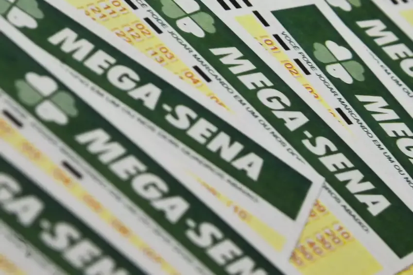 Mega-Sena acumula e prêmio chega a R$ 20 milhões; confira dezenas
