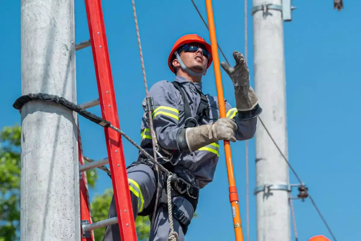 EDP oferece 16 vagas para curso de eletricista em São José dos Campos