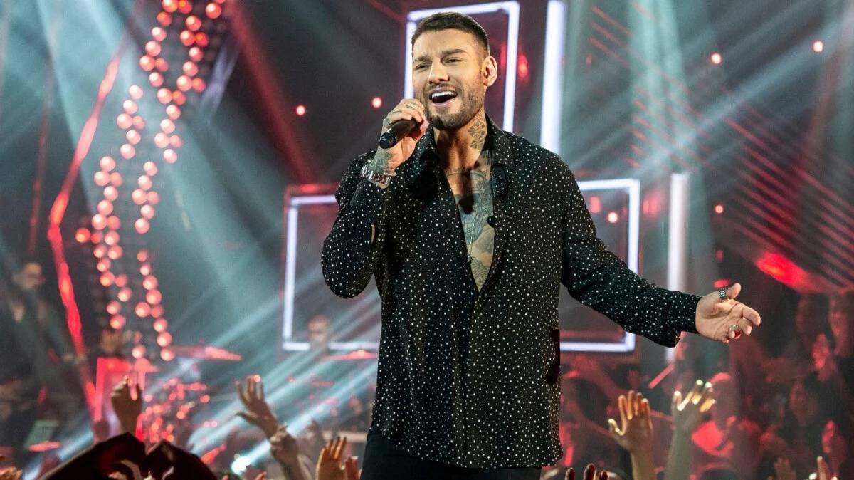 Lucas Lucco canta na Festa de São João de Caçapava