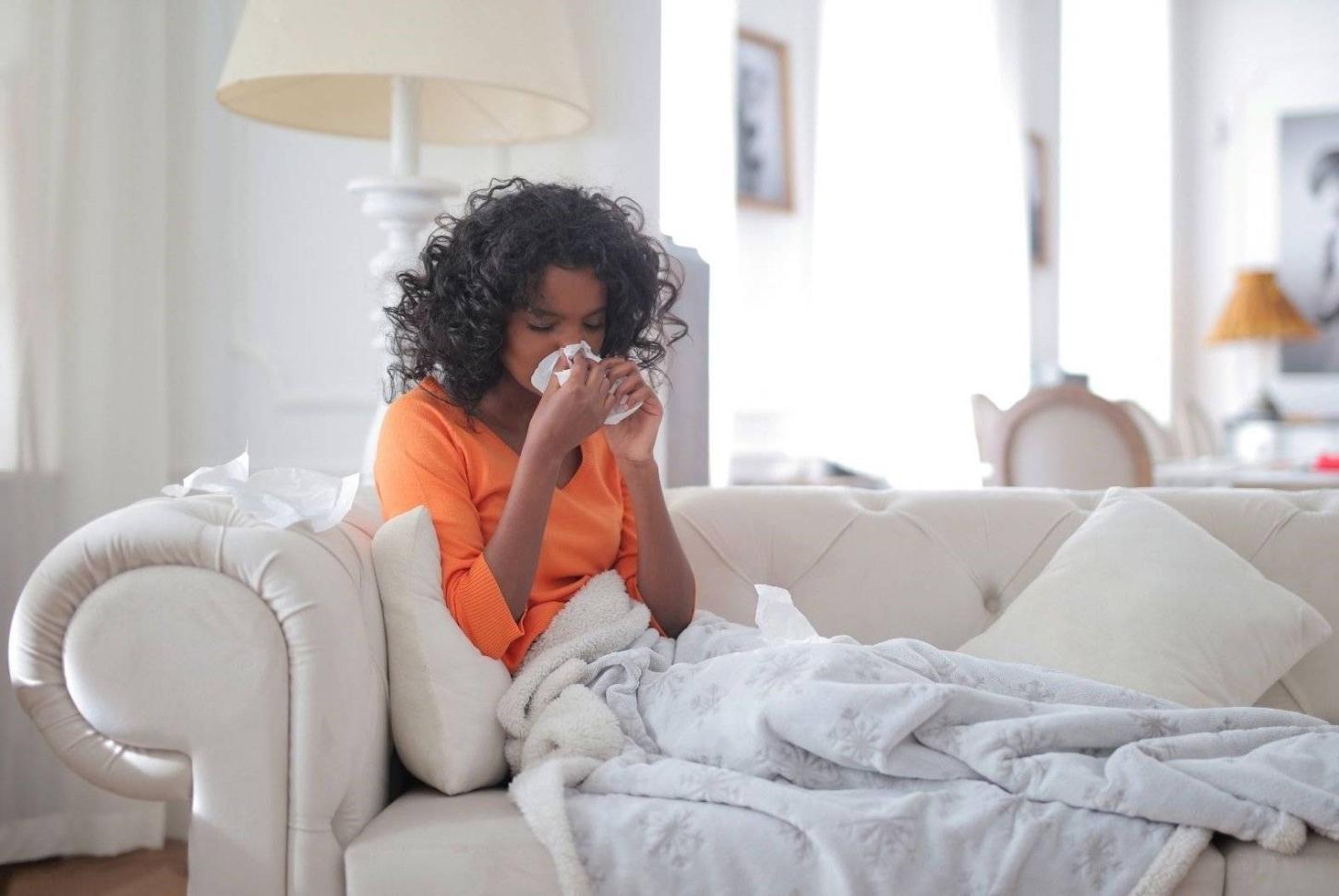 Casos de rinite, asma, sinusite e bronquite crescem no inverno
