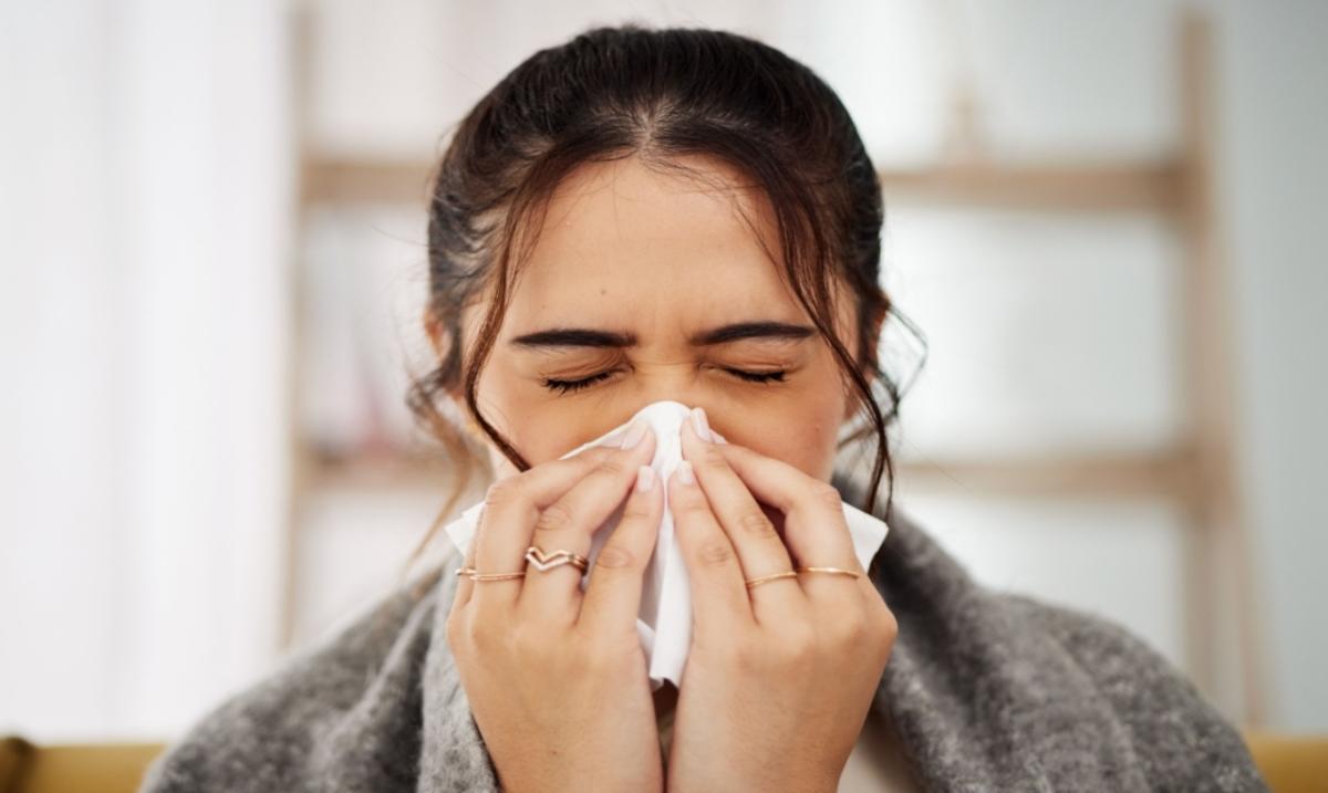 Com a chegada do frio, cresce número de casos de resfriado: veja como se cuidar e buscar ajuda médica