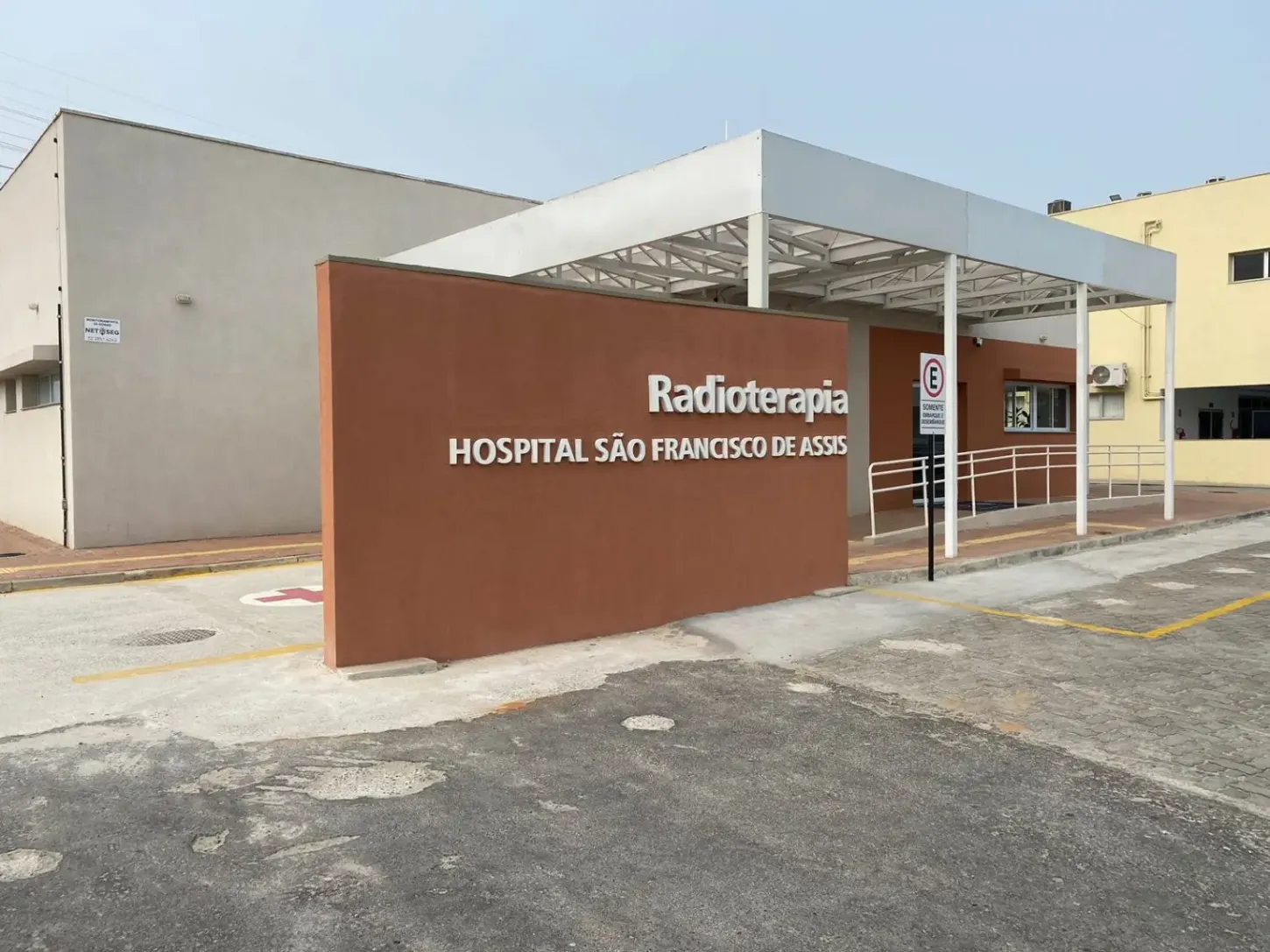 Hospital São Francisco de Jacareí é habilitado para oferecer radioterapia pelo SUS
