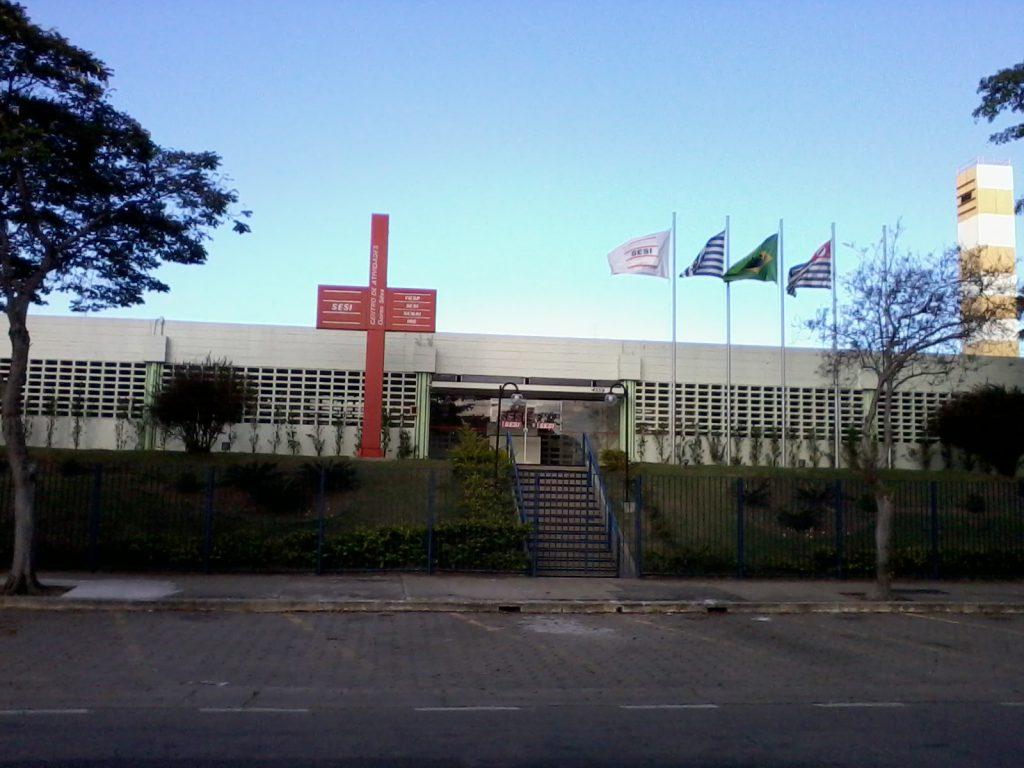 Sesi abre mais de 200 vagas para Educação de Jovens e Adultos em São José e Jacareí; veja como se inscrever