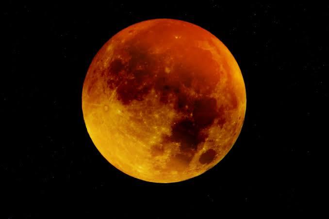 Lua de sangue: eclipse lunar total ocorre neste domingo