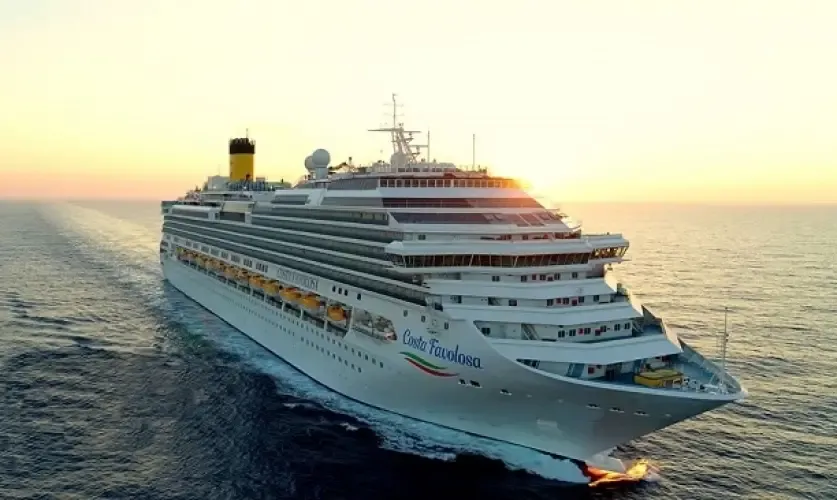 Navio Costa Favolosa com 3,8 mil turistas abre a temporada de cruzeiros em Ilhabela