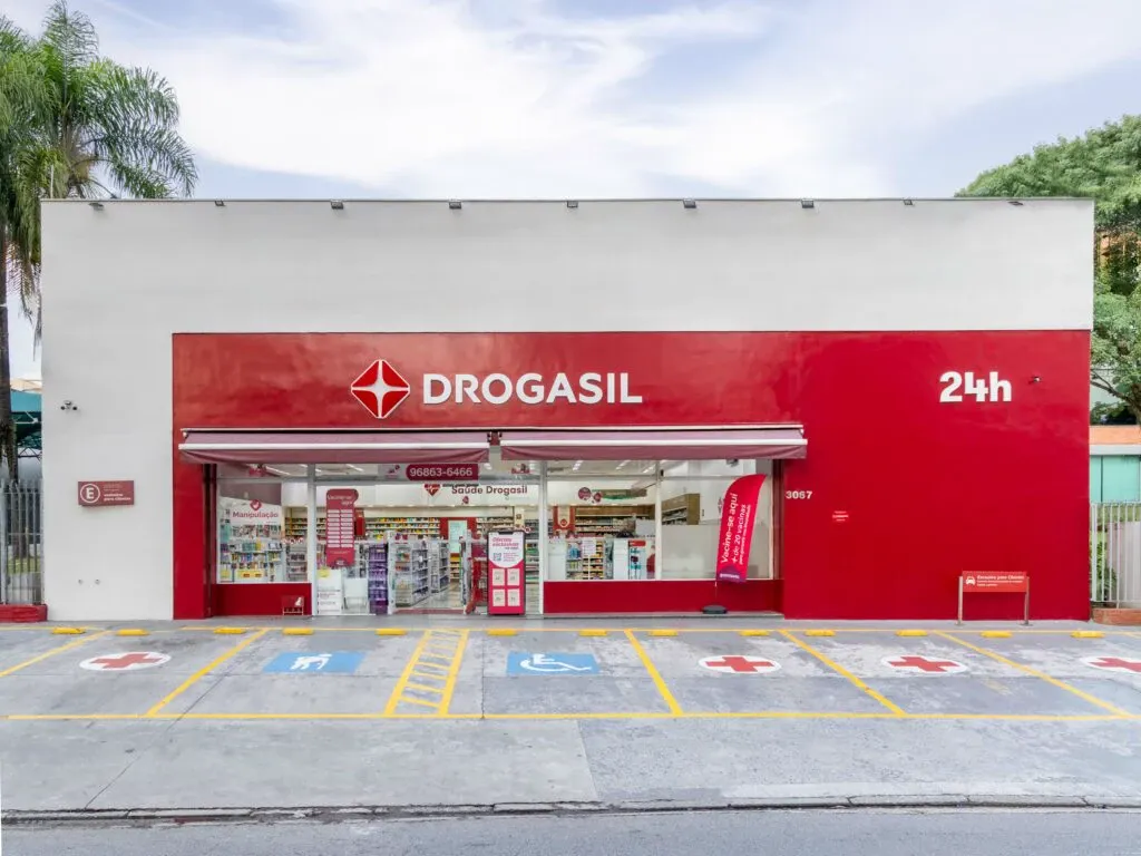 Anvisa proíbe Raia Drogasil de vender duas marcas de remédios