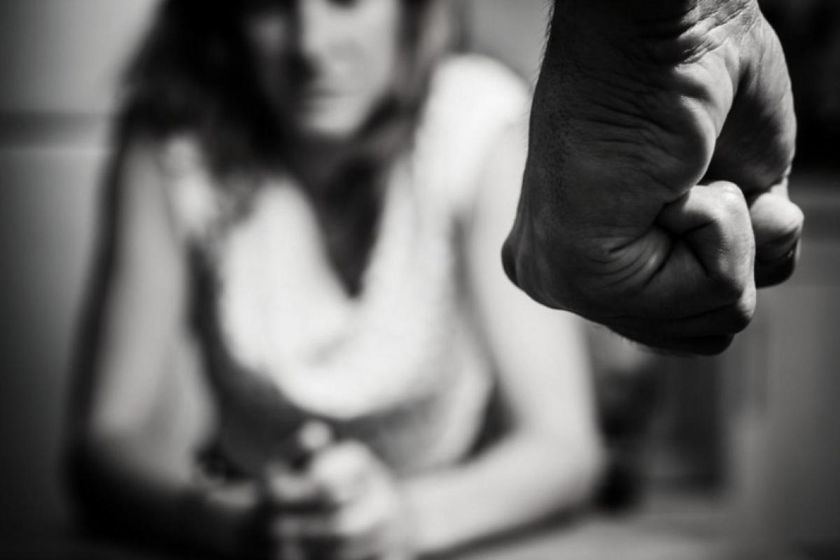 Feminicídios caem 28,5% no Vale em 2025, diz Estado