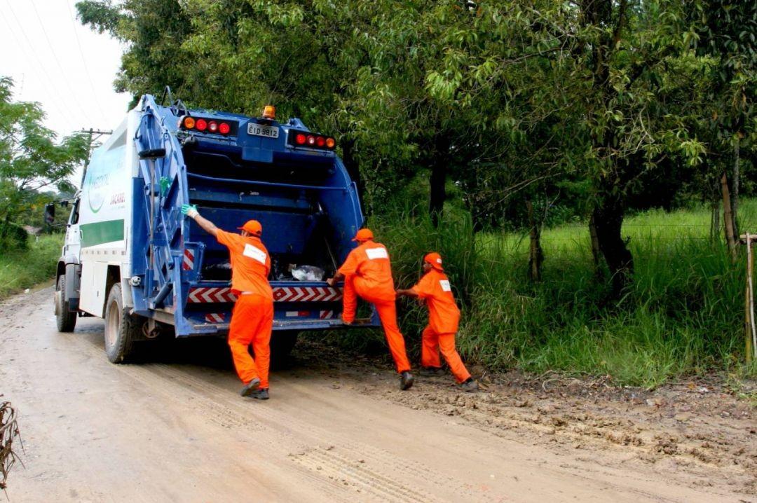 Prefeitura de Jacareí assume parte do custo da Taxa de Lixo em 2026 e oferece desconto para pagamento à vista, além de opções de parcelamento