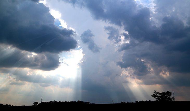 Previsão do tempo para quarta-feira (28), em SP: temperaturas elevadas e a sensação de abafamento