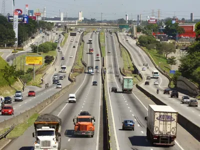 Trecho da marginal Dutra será interditado para obras de nova passarela
