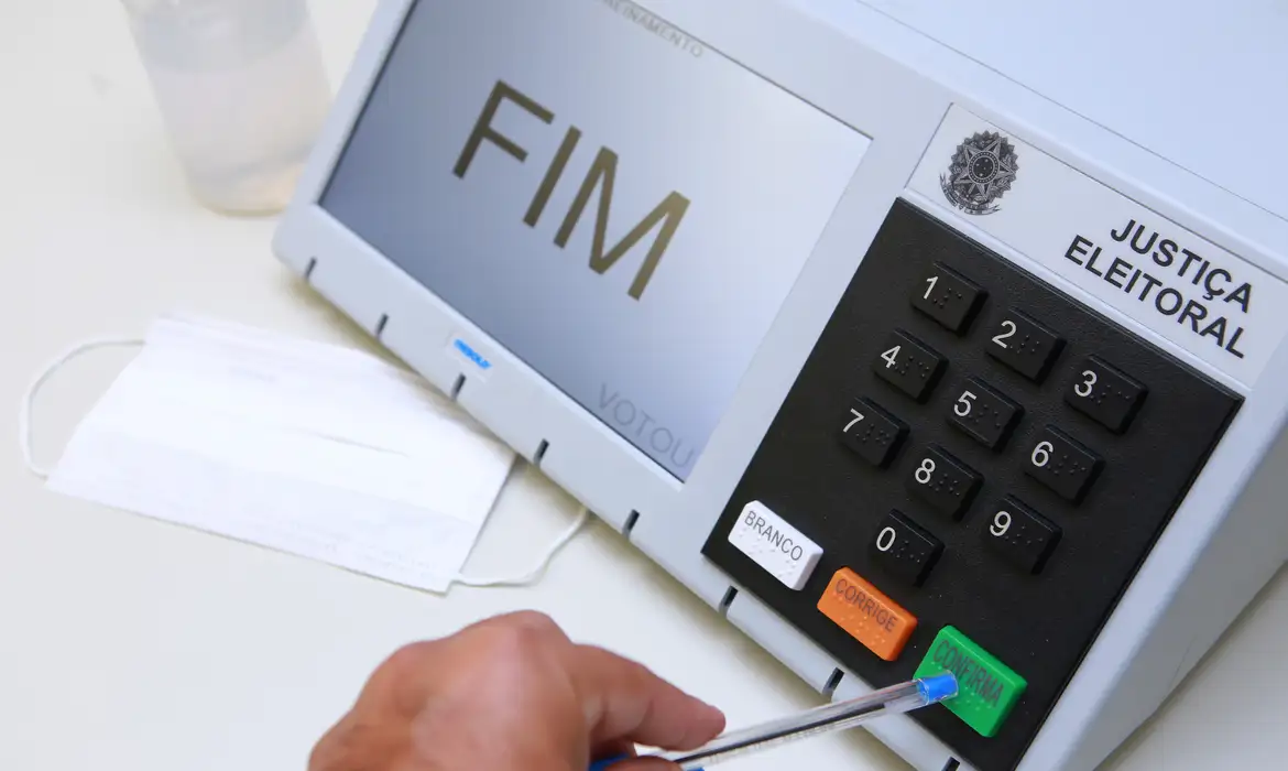TSE endurece regras para barrar candidaturas ligadas a milícias e facções
