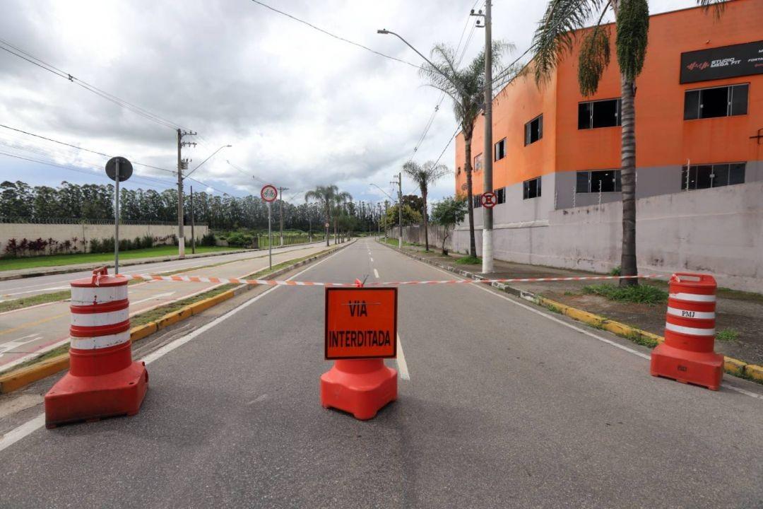 Avenida Davi Lino em Jacareí tem interdições para o desfile das escolas de samba