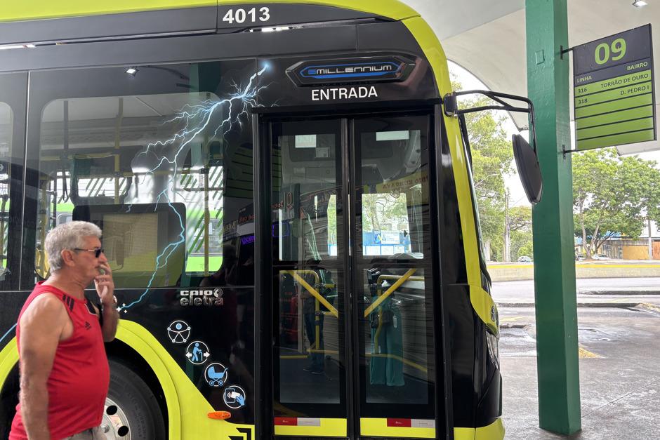 Transporte público tem reforço durante os desfiles de Carnaval em São José