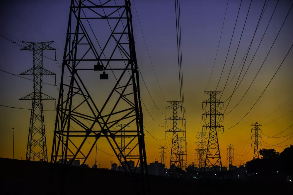 Veja a lista de cidades com mais furtos de energia, os chamados “gatos”, no Vale do Paraíba e região