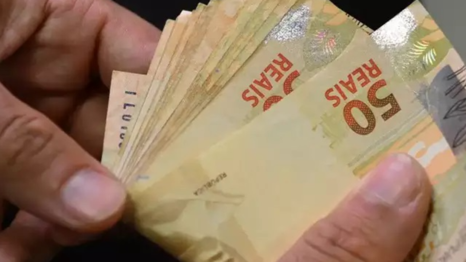 Governo federal antecipa para abril e maio o pagamento do 13º salário de aposentados e pensionistas do INSS