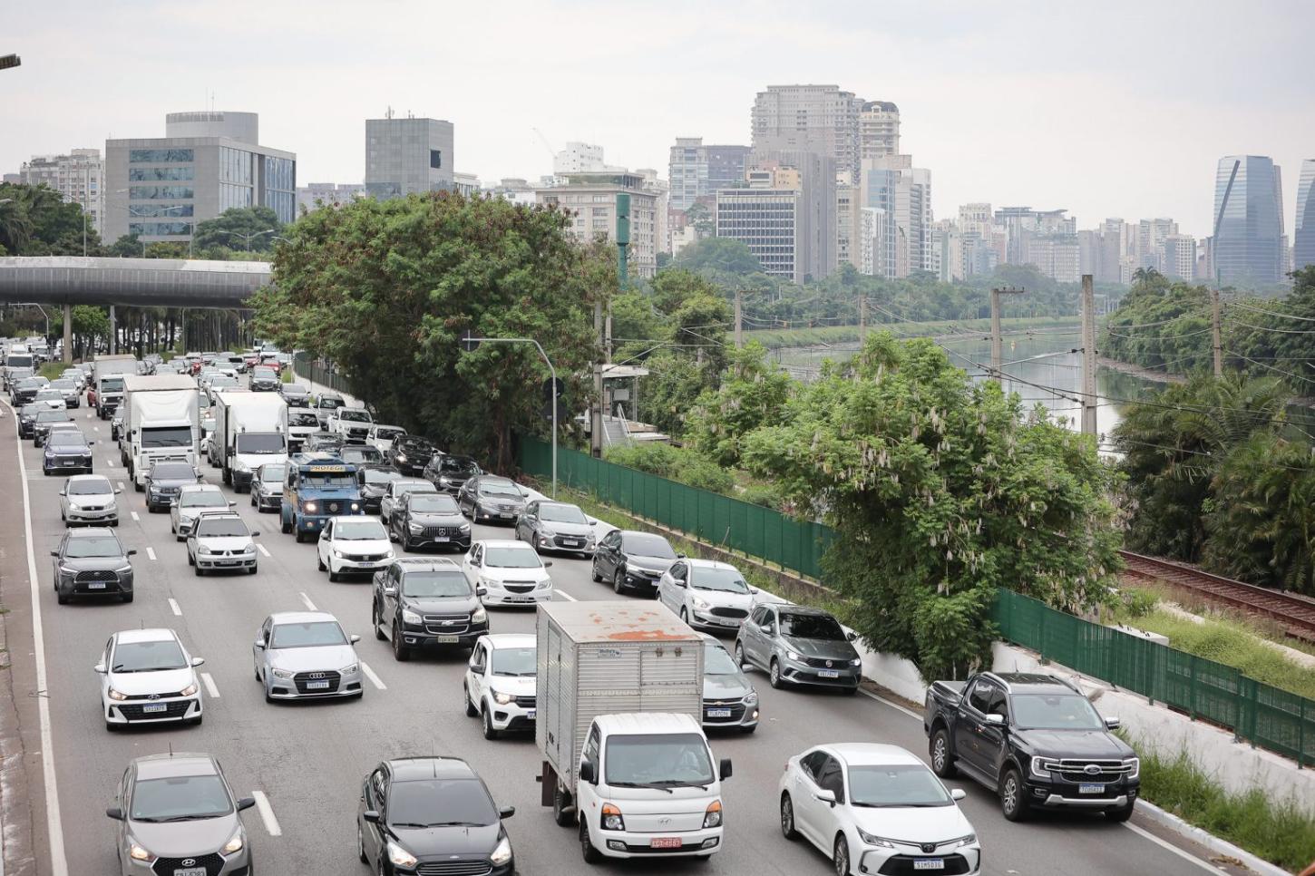 IPVA 2026: 3ª parcela para placas com final 8, 9 e 0 podem ser pagas até segunda-feira (23)