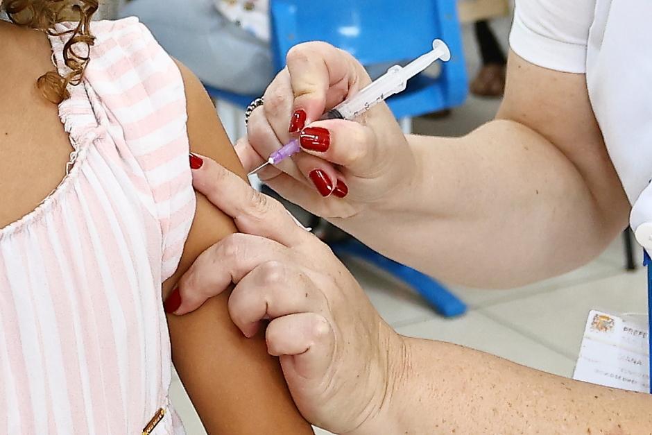 Moradores se mobilizam para vacinação contra gripe em São José