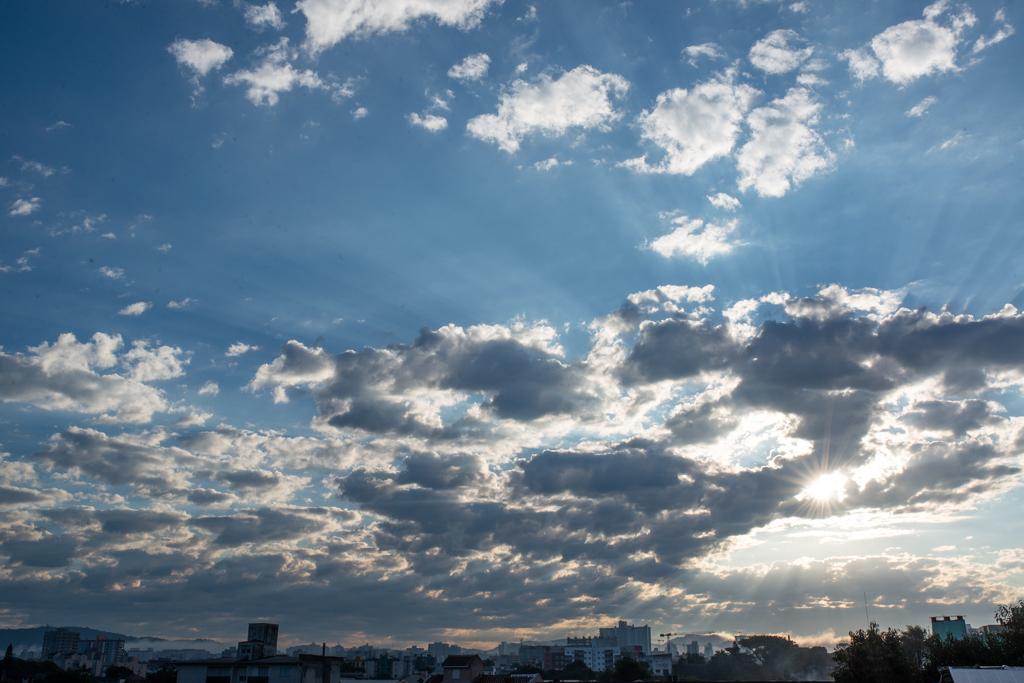 Previsão do tempo para quinta-feira (12), em SP: temperaturas mais amenas
