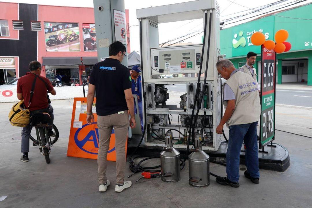 Procon intensifica fiscalização de preços em postos de combustíveis em Jacareí