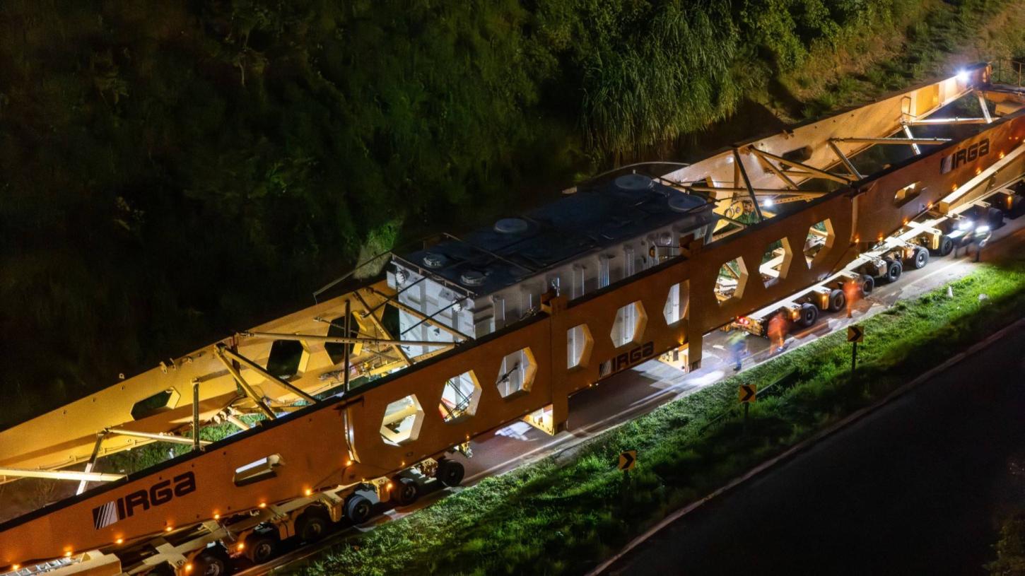 Transporte de carga gigante altera trânsito na Tamoios a partir desta quinta (26)