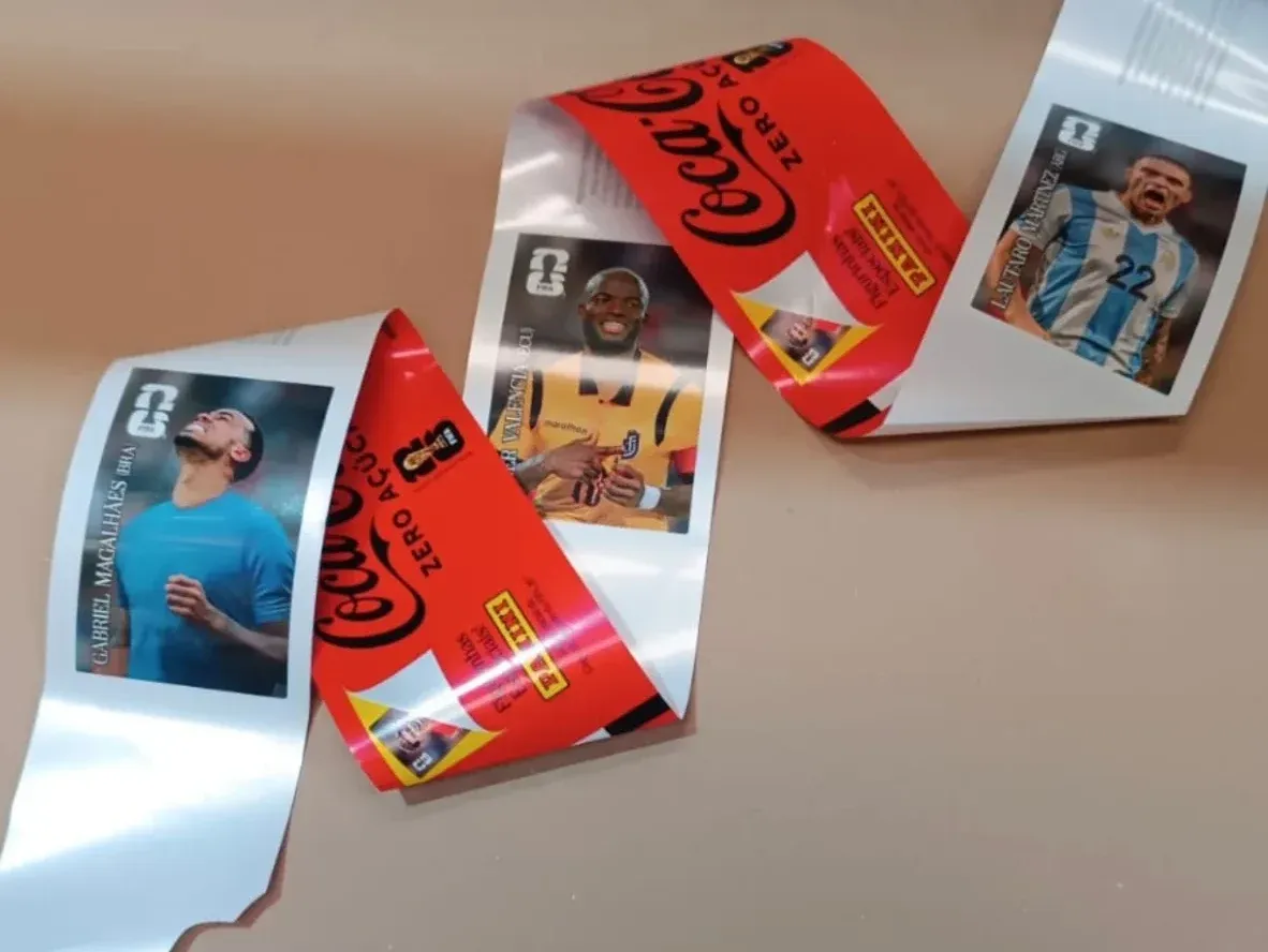 Coca-Cola traz figurinhas da Copa do Mundo nos rótulos e reacende febre entre colecionadores