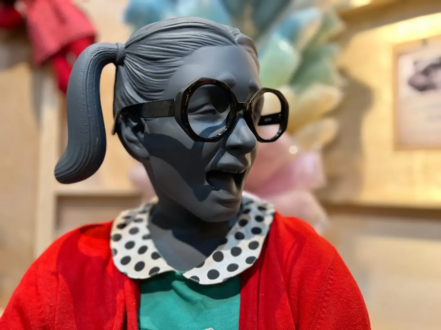 Exposição do Chaves terá sessão gratuita com dubladora da Chiquinha em São José