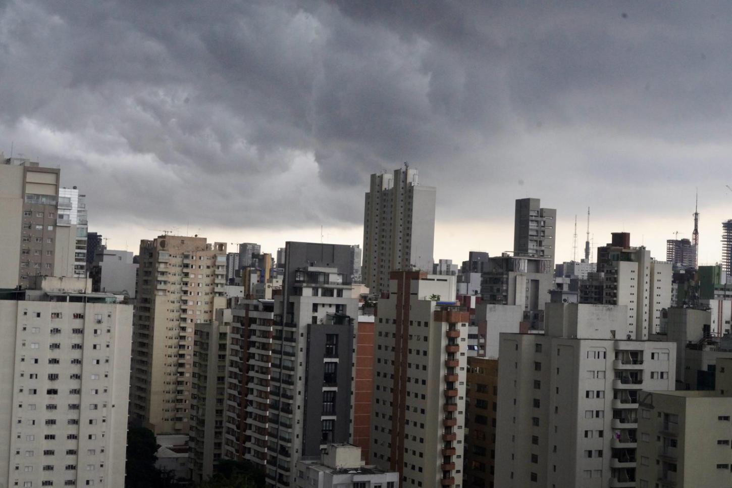Previsão do tempo para terça-feira (28) em SP: dia começa com tempo instável
