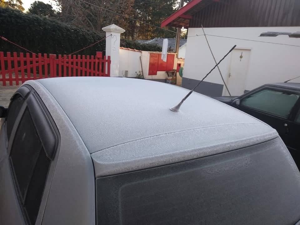 Campos do Jordão bate recorde de frio em 2026 e tem primeira geada do ano