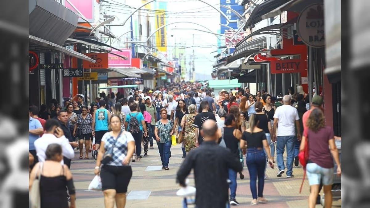 Comércio pode ampliar horário na região para aumentar venda no Dia das Mães