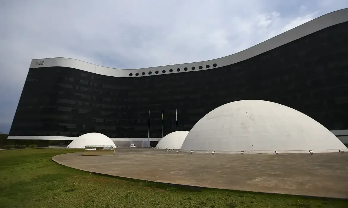 IA pode gerar mais fake news nas eleições, alertam especialistas