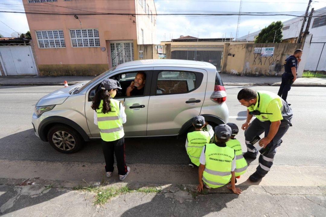 Jacareí abre programação do Maio Amarelo com ação educativa no trânsito