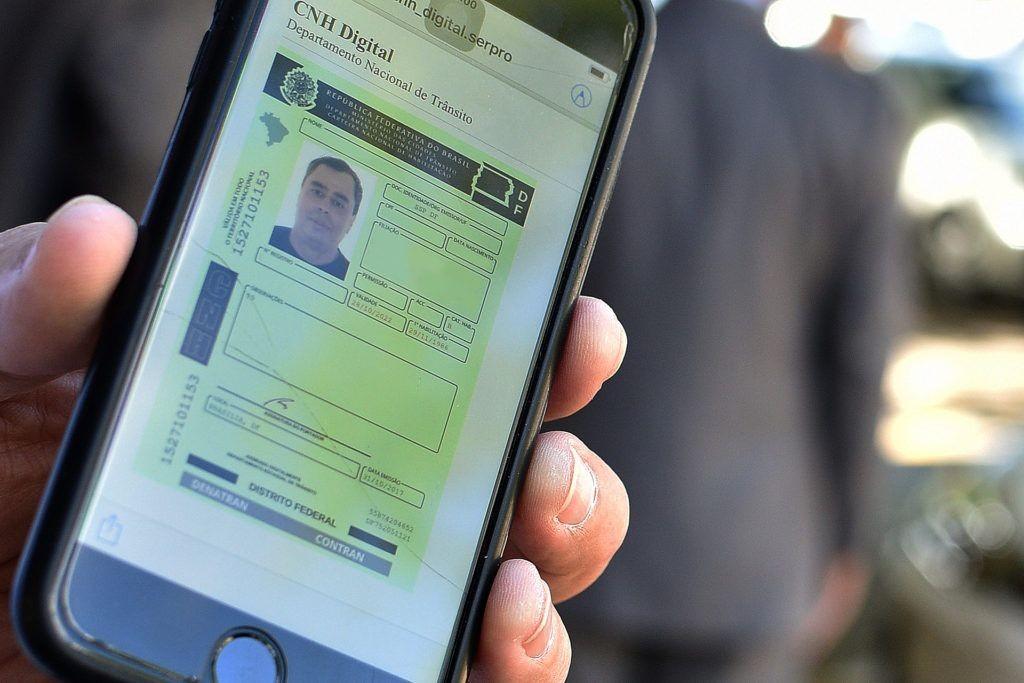 Motorista de São José pode emitir documento digital gratuitamente