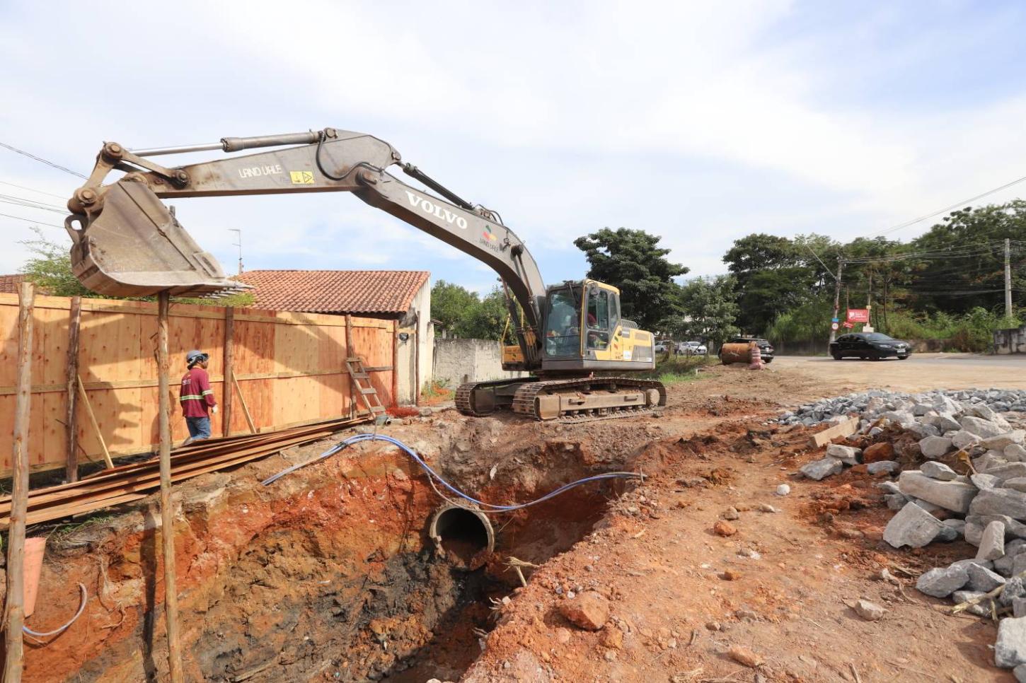 Nova rota para a Dutra em Jacareí devido a obras no Jacinto