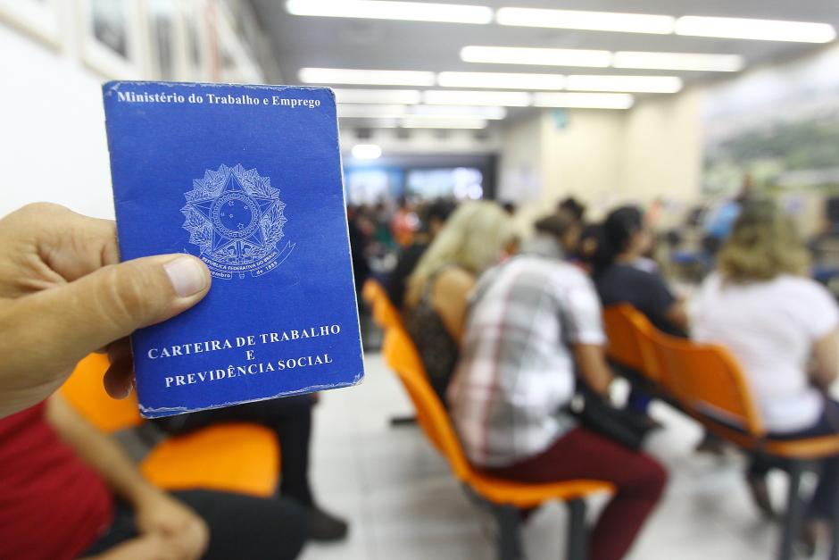 PAT de São José abre com 483 vagas de emprego na segunda (18)
