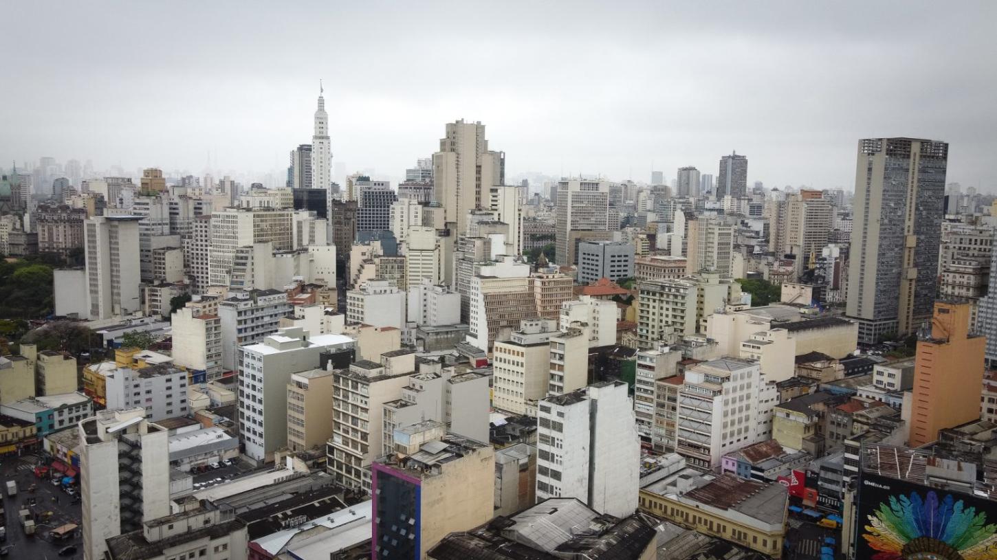 Previsão do tempo para sexta-feira (08), em SP: sol entre muita nuvens