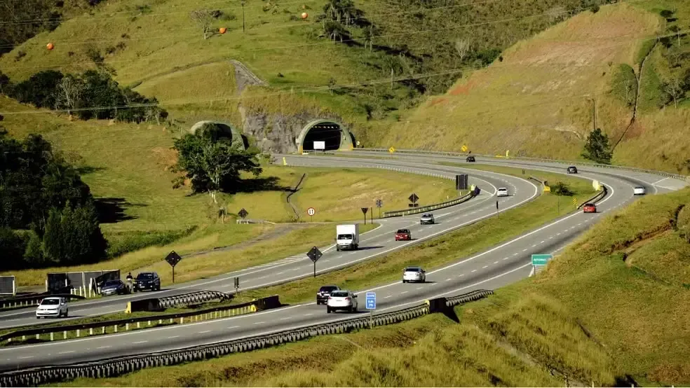 Com 3,29 milhões de veículos, Corredor Ayrton Senna/Carvalho Pinto lidera fluxo no feriado no estado de SP