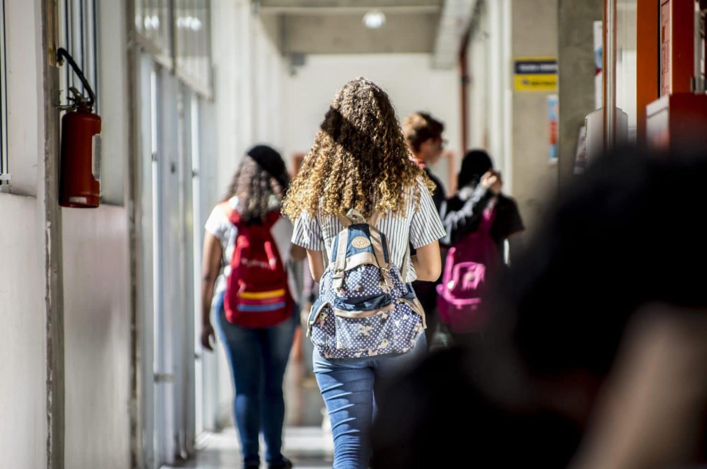 Governo de SP cria campanha para proteger futuro de crianças e adolescentes