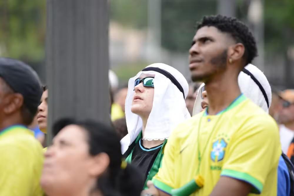 Telões na Praça Afonso Pena vão transmitir jogo do Brasil na Copa em São José dos Campos