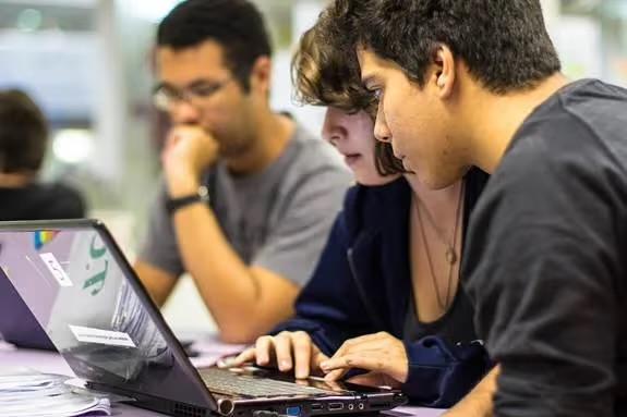 Governo de SP abre mais de 1,2 milhão de vagas em cursos gratuitos de Inteligência Artificial