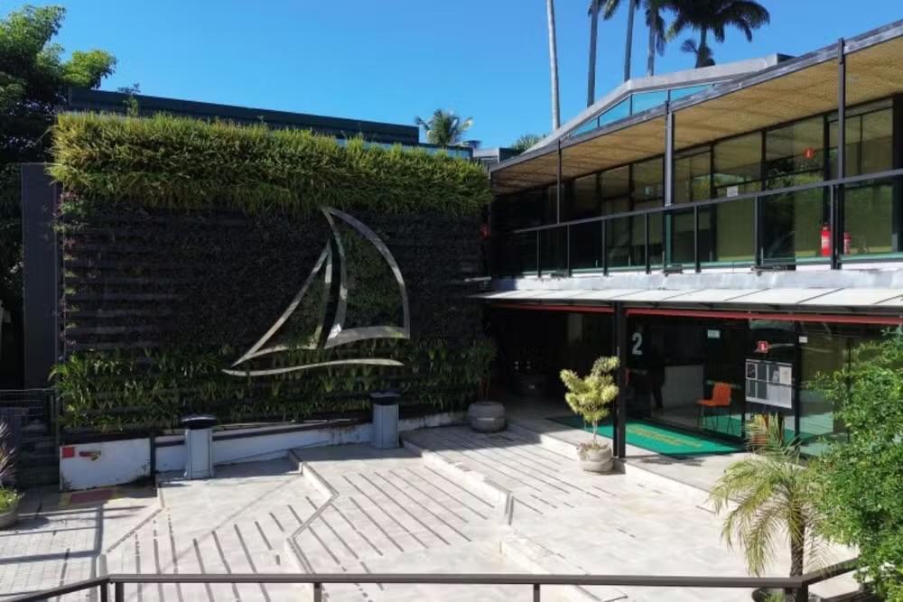 Prefeitura de Ilhabela abre concurso com salários de até R$ 12,5 mil; veja cargos e como participar