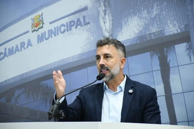 Vereador Senna do PL se posiciona a favor de melhorias para a mobilidade e o transporte de São José dos Campos