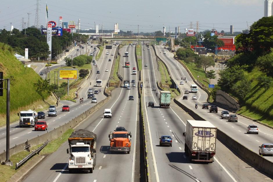 Dutra terá pacote bilionário de obras no Vale com novas faixas, iluminação e 14 passarelas