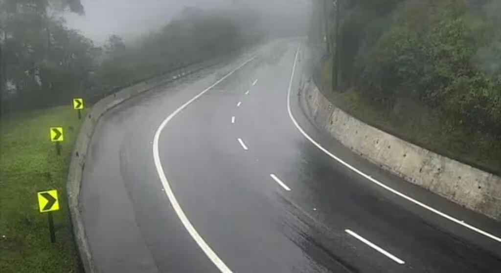 Serra Antiga da Tamoios é liberada após quase 40 horas de interdição por causa da chuva