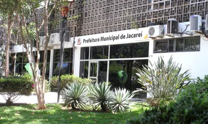 Dia do Servidor Público e Finados prolongam o feriado em Jacareí; confira o que abre e o que fecha nesta sexta (30) e na segunda (2)