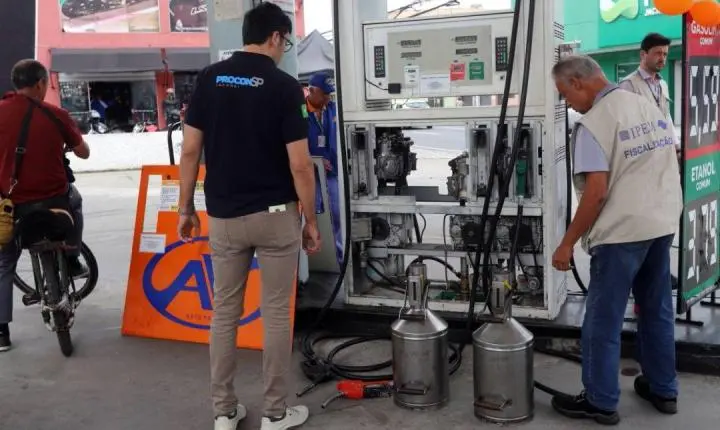 Procon monitora preços em mais de 20 postos de combustíveis de Jacareí